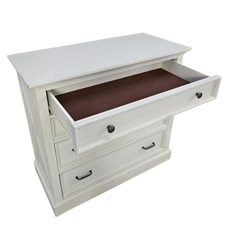 Seaside Lodge Chest